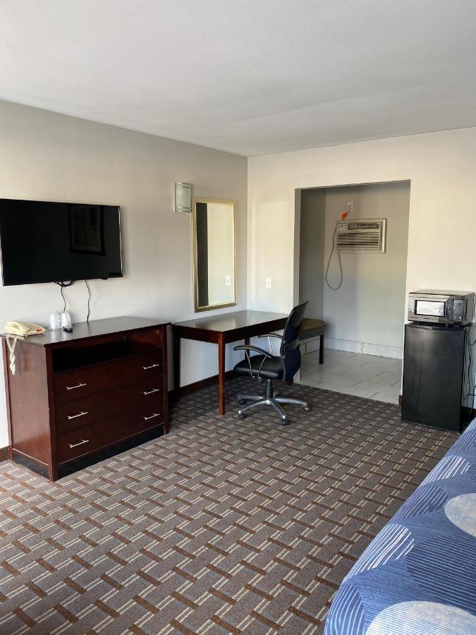New Budget Inn Eaton Bagian luar foto